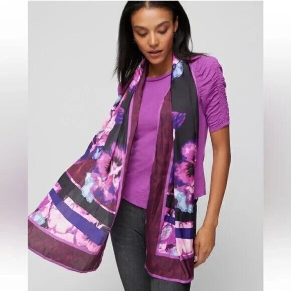White House Black Market Viola Oblong Scarf Cabernet Purple Floral NWT $80 - Picture 1 of 4